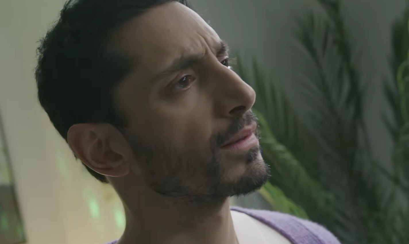 Riz Ahmed Goes Full Method Acting During  ‘Saturday Night Live UK’ Teaser Sketch